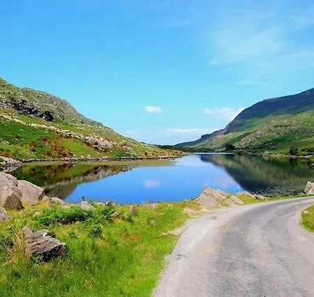 Horseshoe Cottage, *